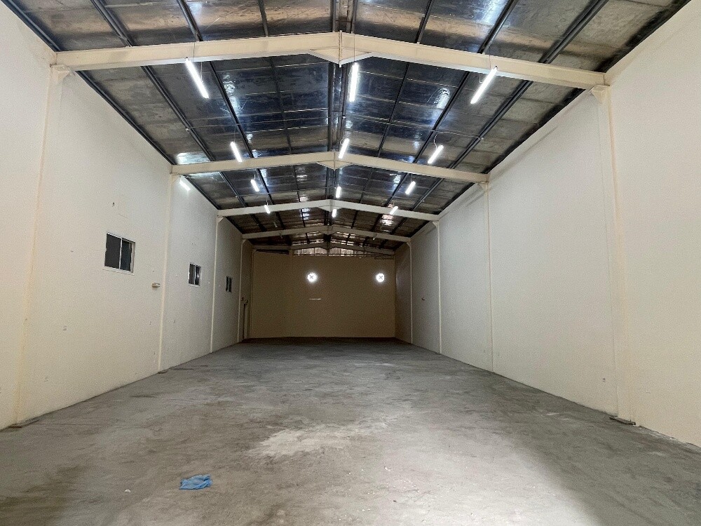 Store for rent @ industrial area - 6