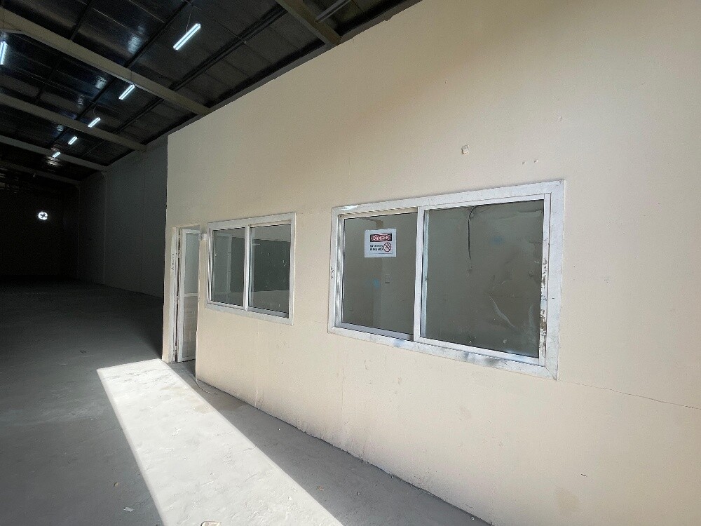 Store for rent @ industrial area - 2