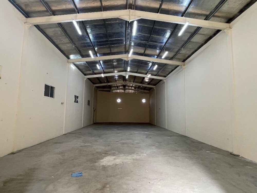 Store for rent @ industrial area - 3