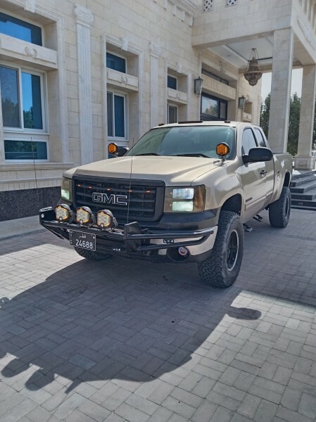 GMC Sierra 4x4 — photo 1 for sale in Qatar