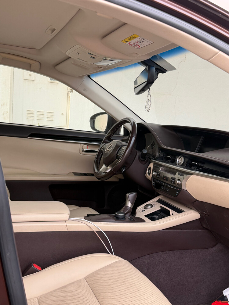 LEXUS ES350 2016 — photo 4 for sale in Qatar