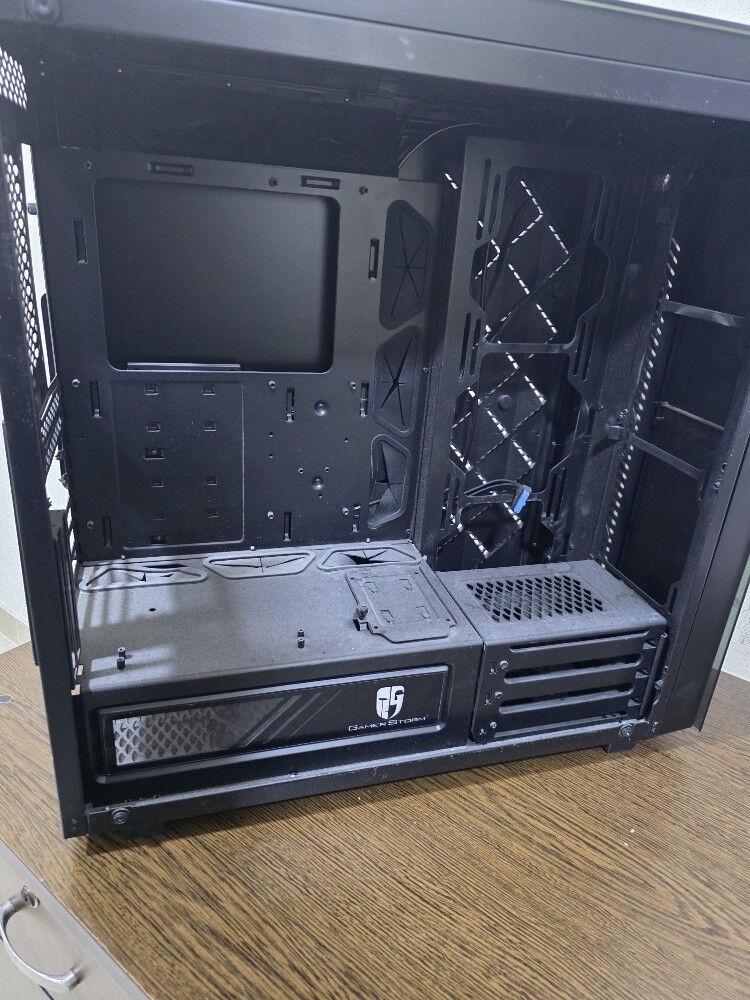 PC case, Monitor Arm, MSI Stand - 6