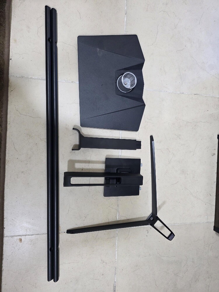 PC case, Monitor Arm, MSI Stand - 12