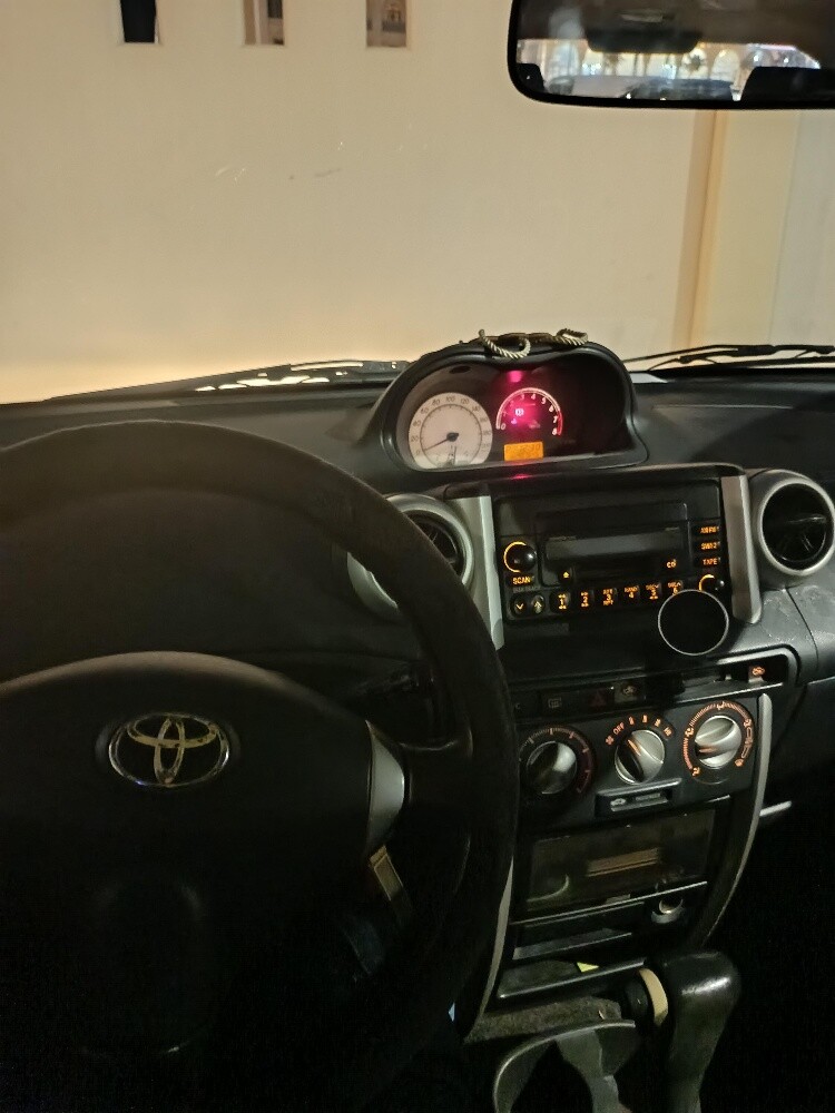 Toyota XA — photo 2 for sale in Qatar