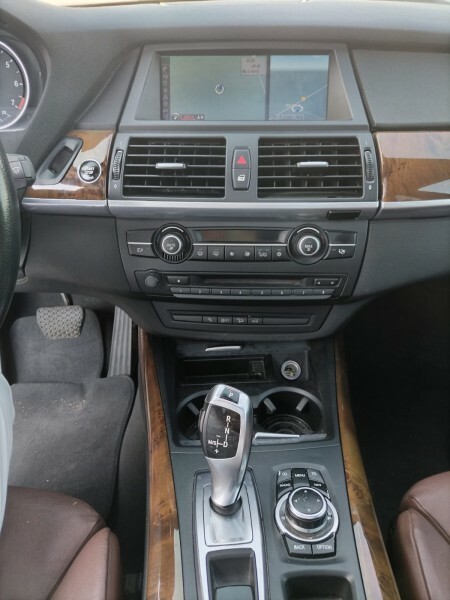 L. Mileage Org. Paint Clean V8 X5 — photo 15 for sale in Qatar