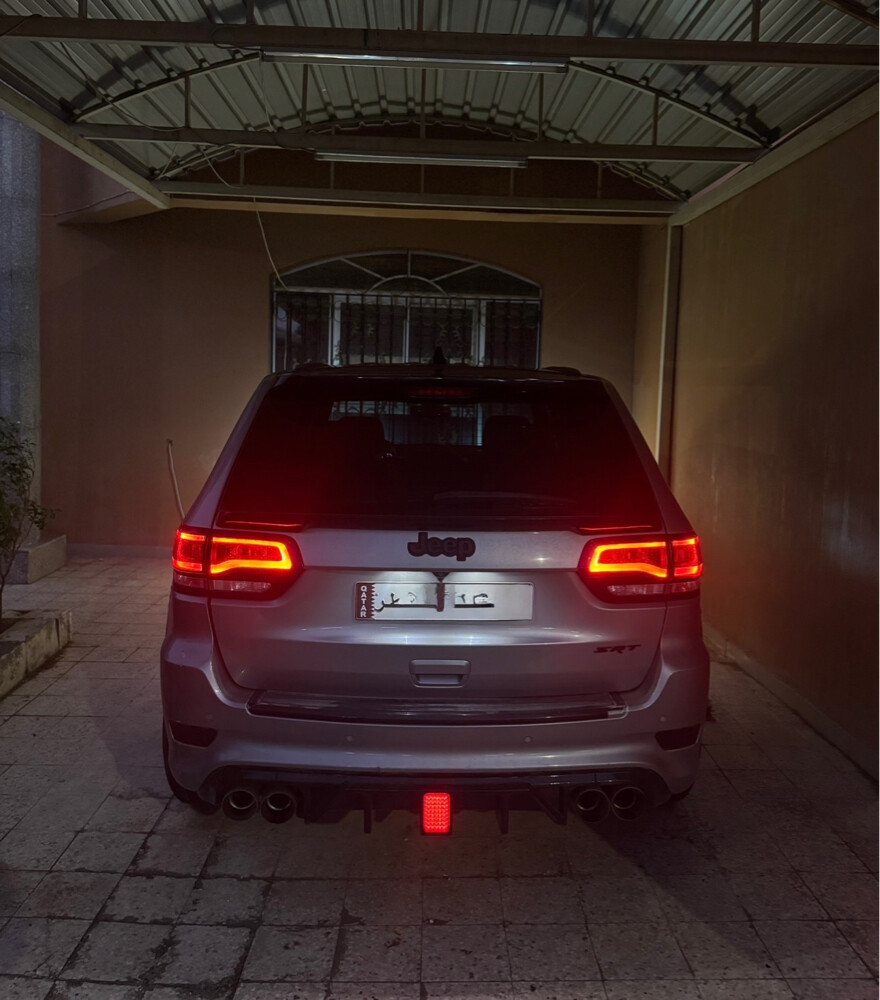 jeep srt  - 3