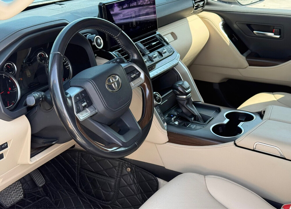 GXR twin turbo 2022 — photo 11 for sale in Qatar