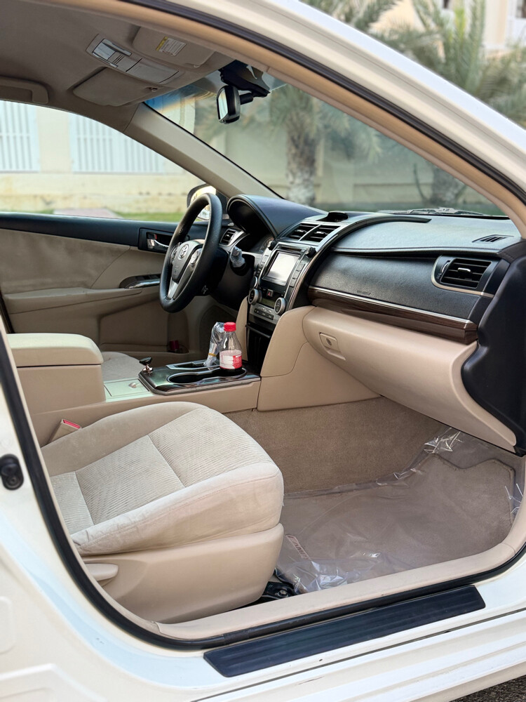 camry glx 2014 — photo 7 for sale in Qatar