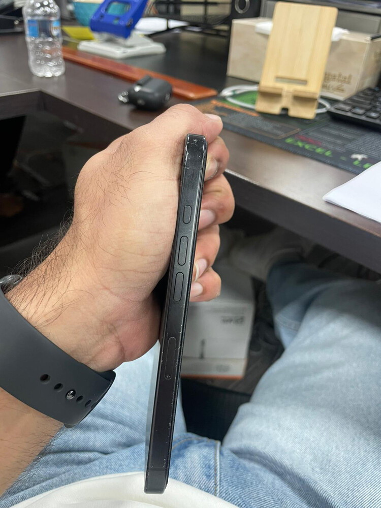 IPHONE 16 PRO BATTERY 78 - 2