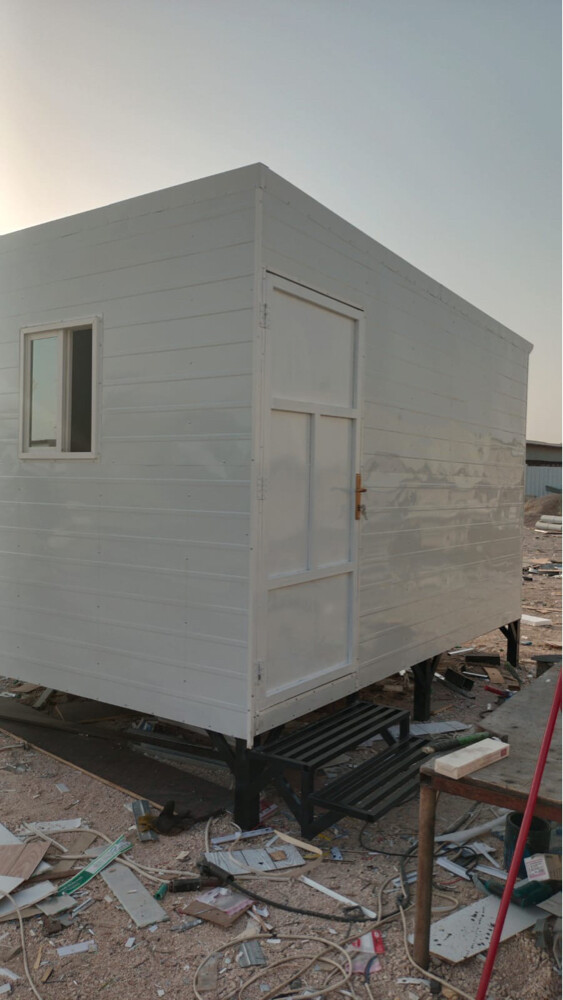 PORTA CABIN CARAVAN - 1