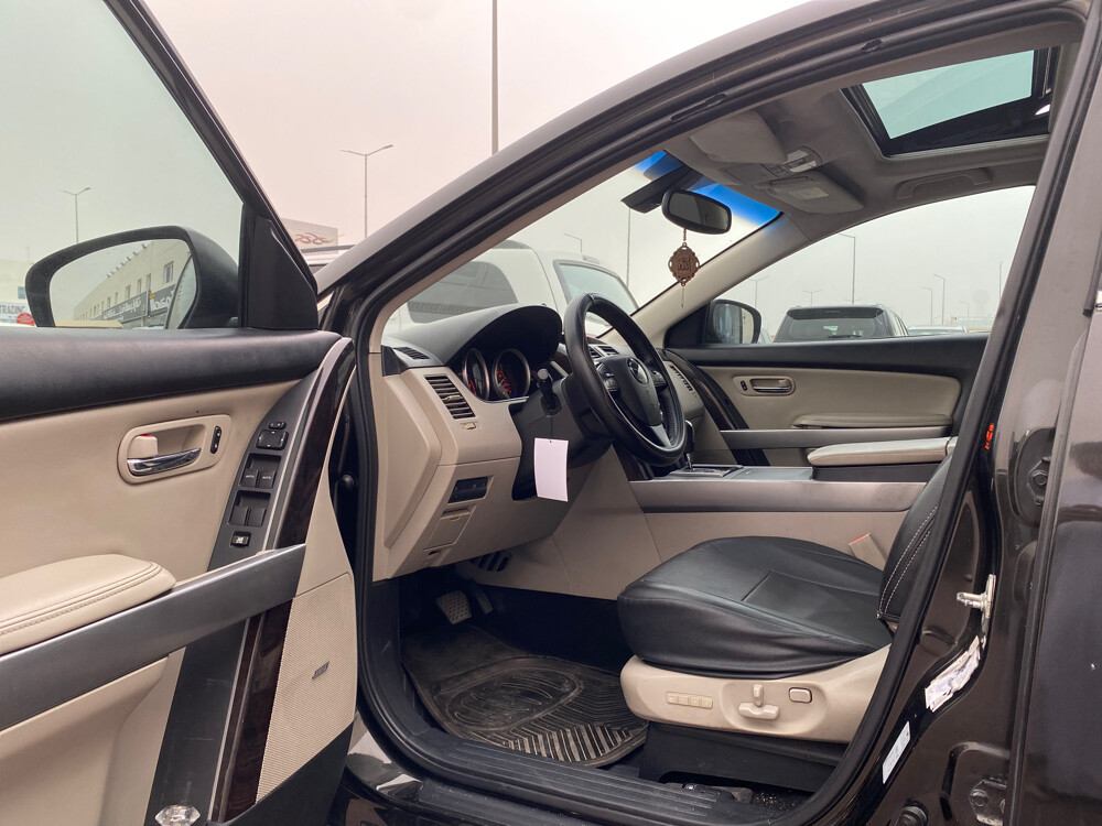 Mazda CX9 - 2010 — photo 8 for sale in Qatar