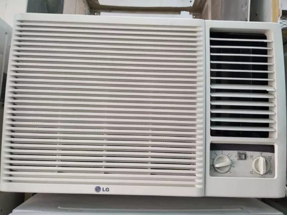 LG AC FOR SALE - 1