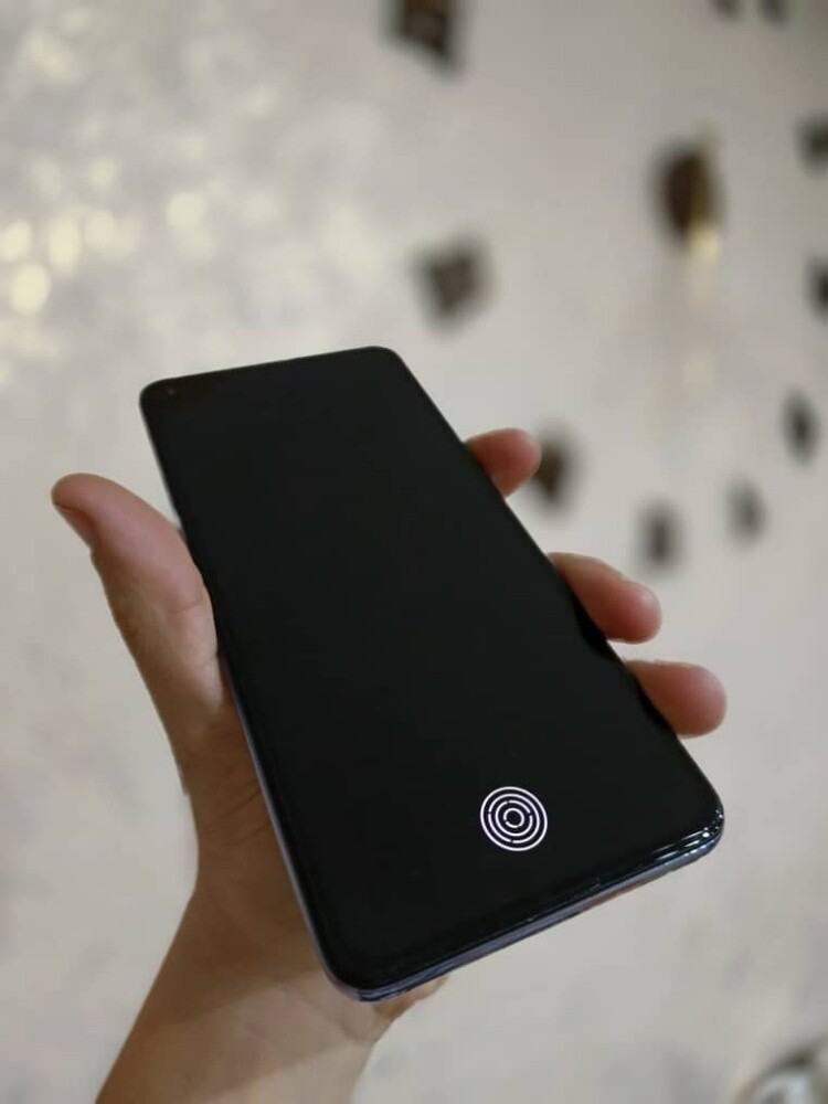 One plus 5g - 2