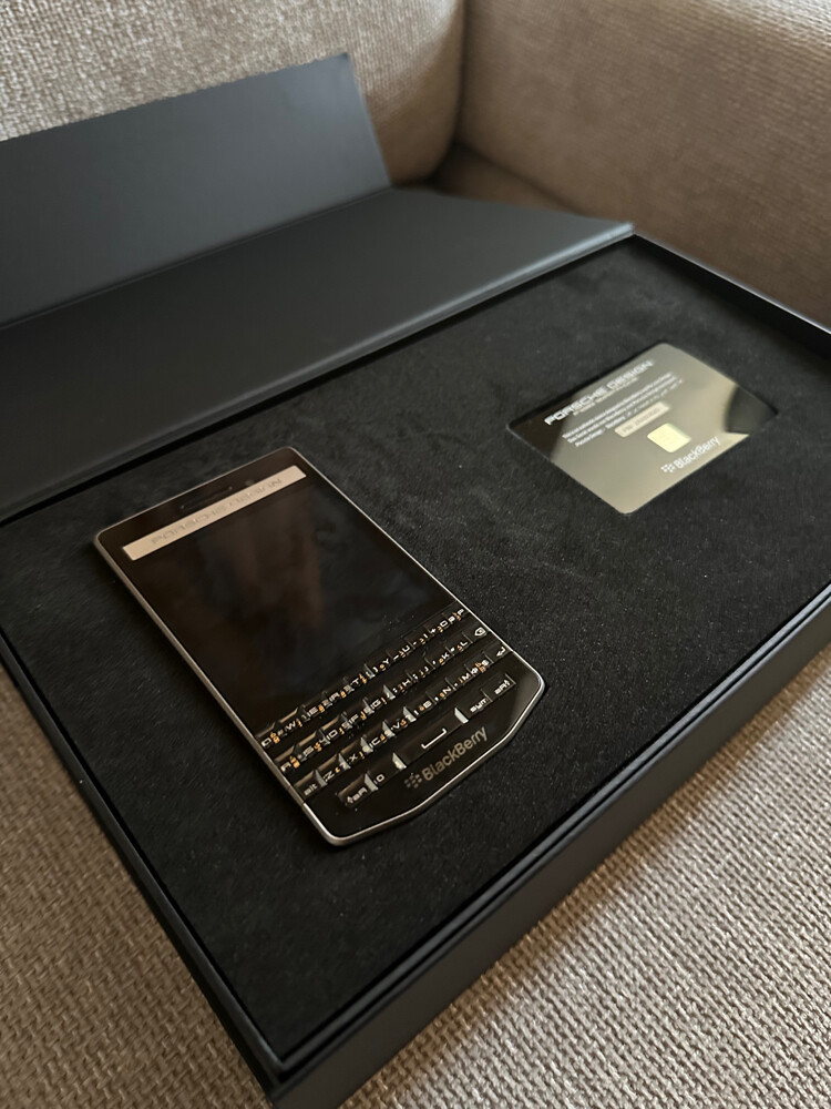 Blackberry P9983 Porsche Design - 3