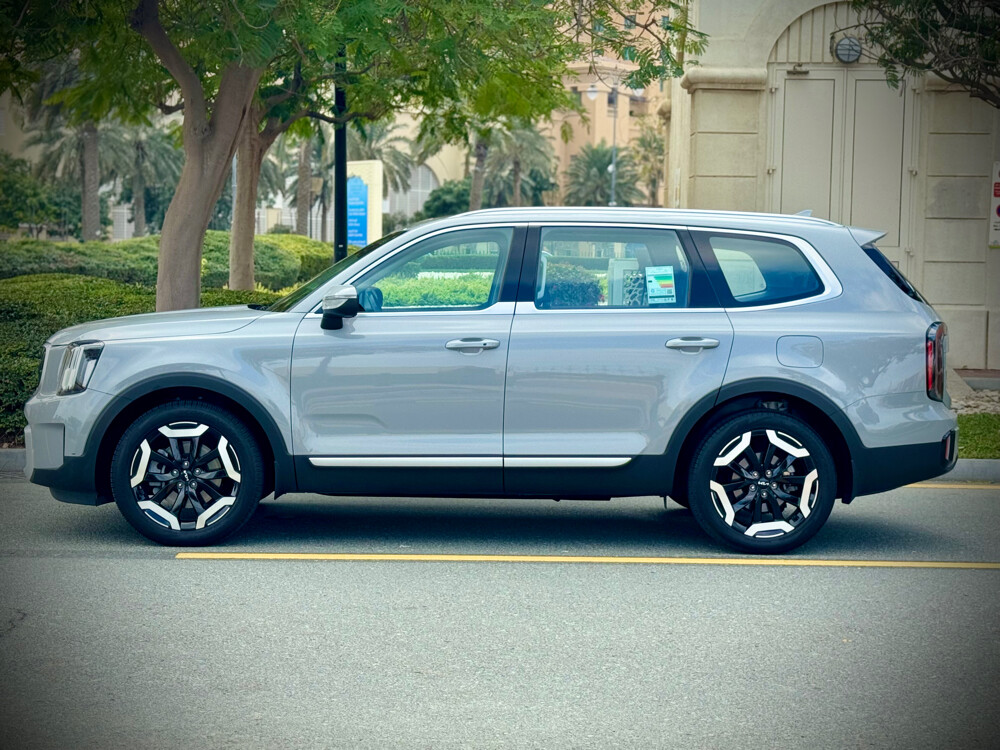 Kia Telluride 2024 original paint — photo 21 for sale in Qatar