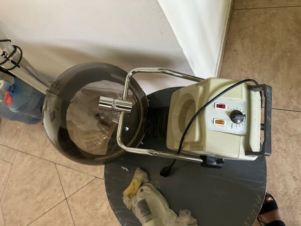 Hair Steamer with Wall Mounted St - 2