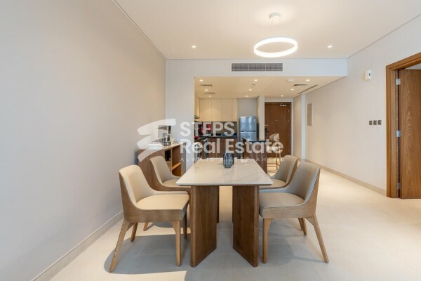 Luxury Apartment with Balcony - 16