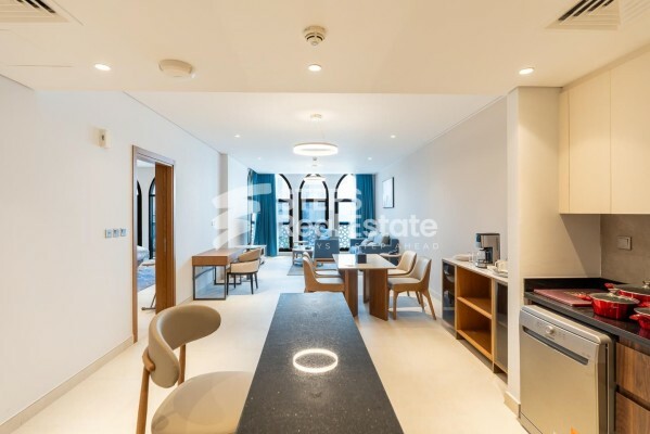 Luxury Apartment with Balcony - 15