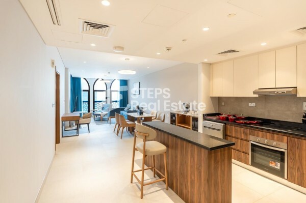Luxury Apartment with Balcony - 13