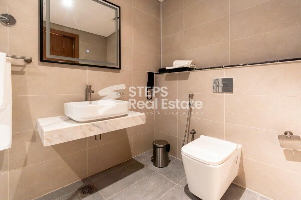 Luxury Apartment with Balcony - 6