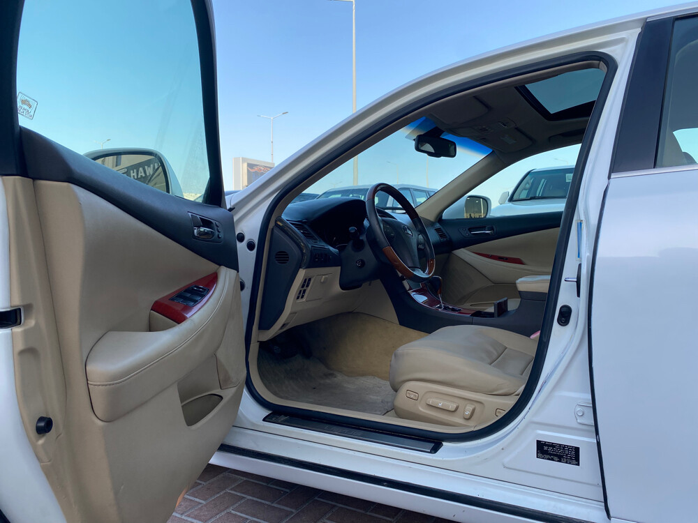 LEXUS ES350 - 2008 — photo 8 for sale in Qatar