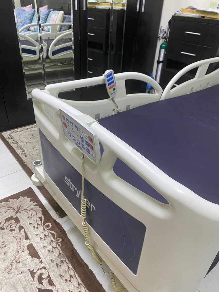 Medical bed for sale - 1