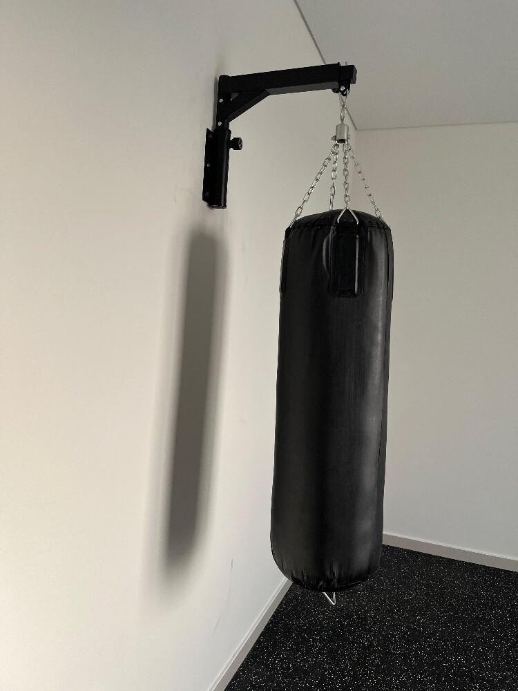 Boxing Bag with mount - 2