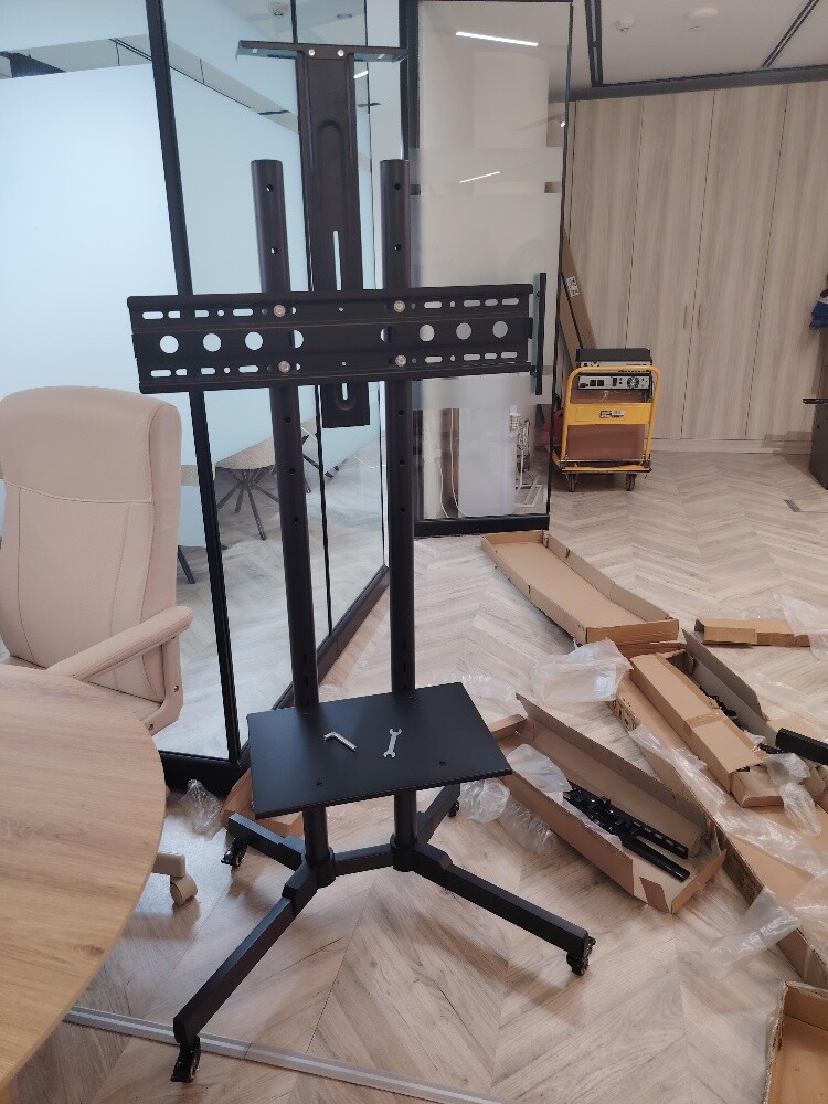 Big tv trolley stand (wheels) - 1