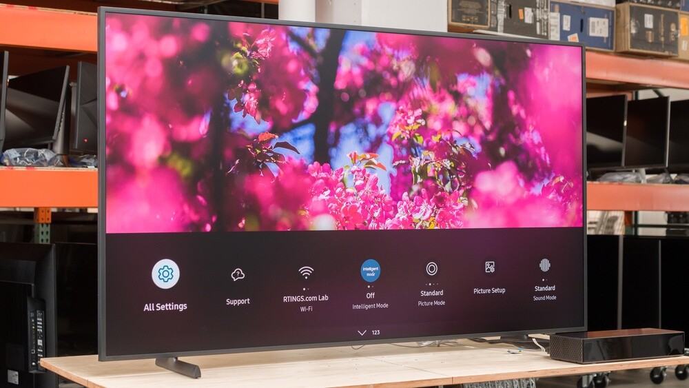 Samsung 75" CU8000 - 4