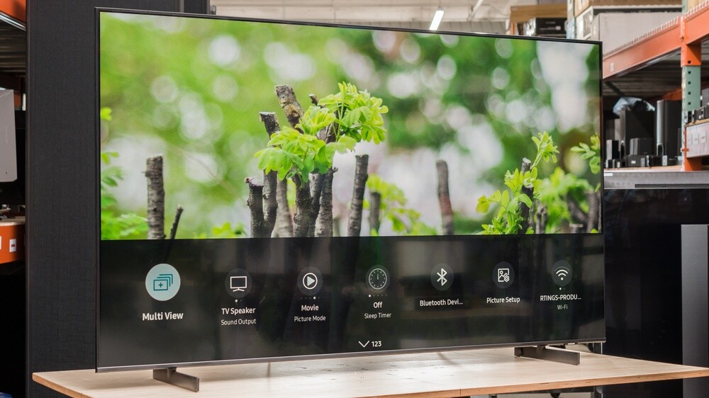 Samsung 75" CU8000 - 3