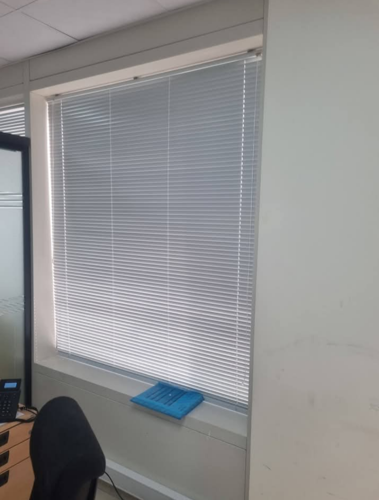 Venetian blind aluminium seal fix - 4