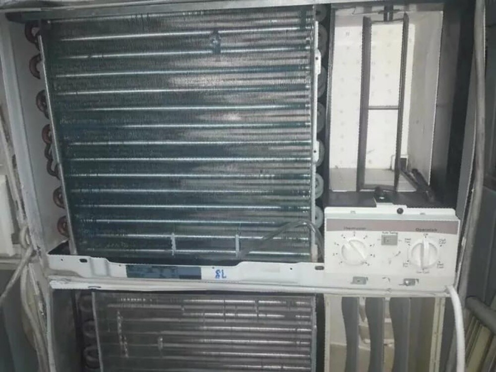 LG AC FOR SALE - 1