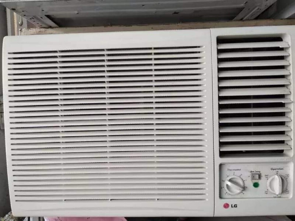 LG AC FOR SALE - 1