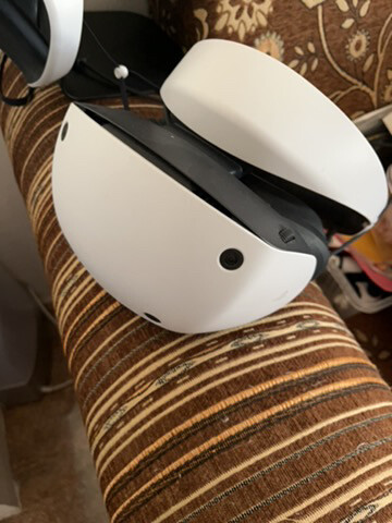 في آر  - 1
