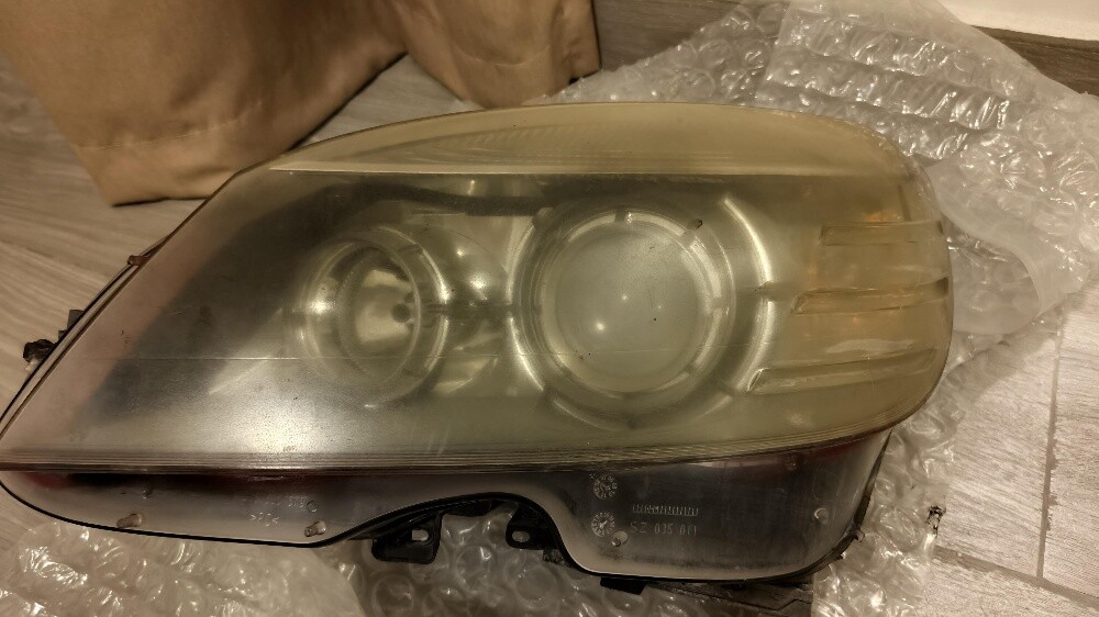headlight xenon for w203 and w204 - 1