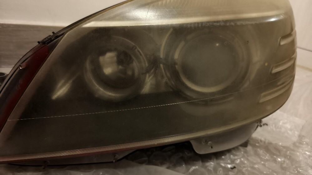 headlight xenon for w203 and w204 - 2