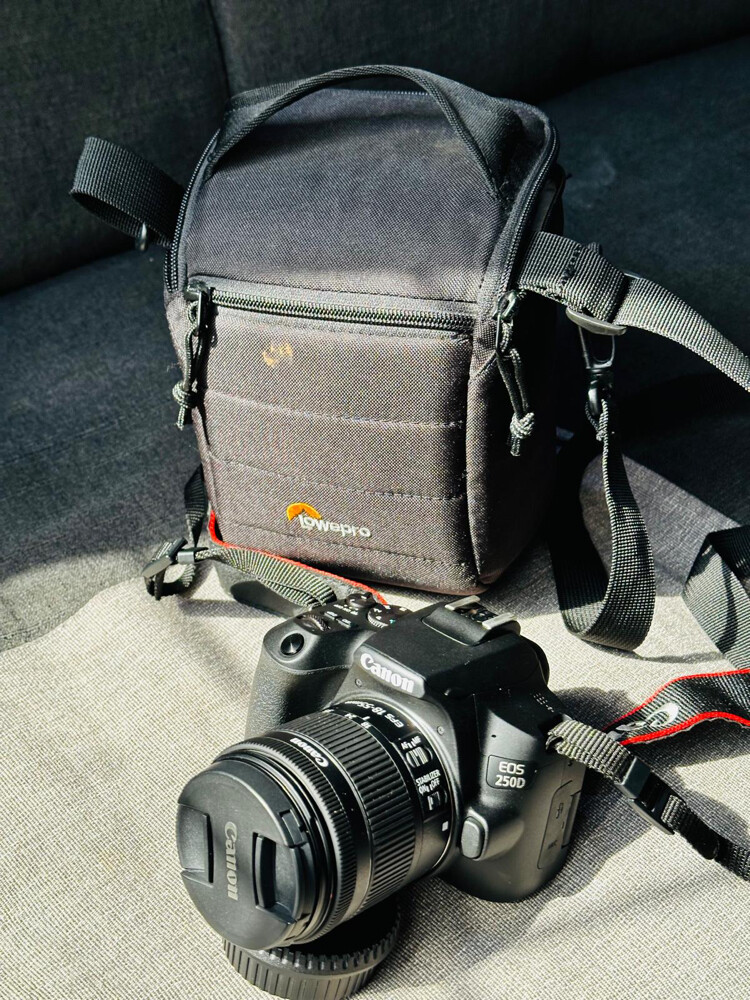 CANON EOS 250D  - 7