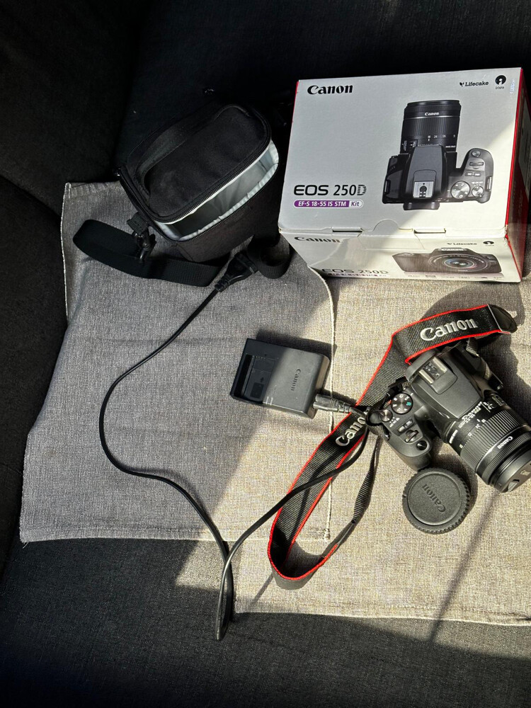 CANON EOS 250D  - 9