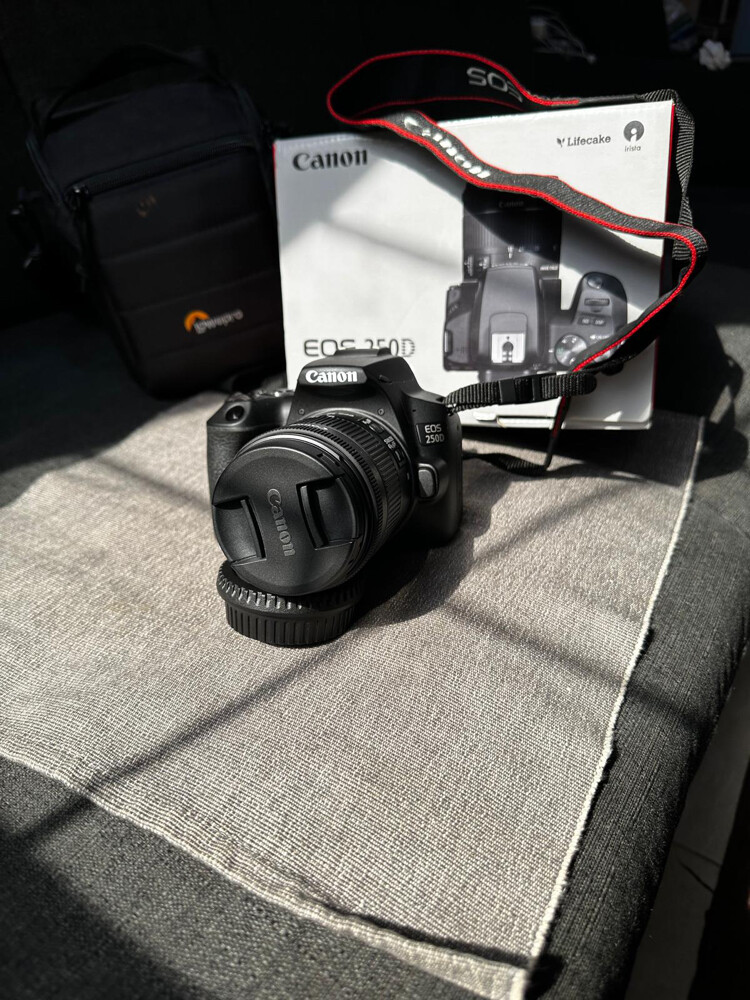 CANON EOS 250D  - 8