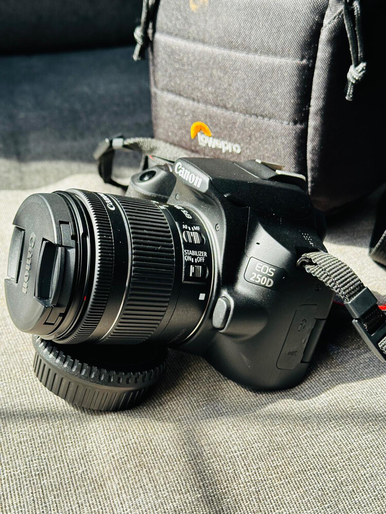 CANON EOS 250D  - 5