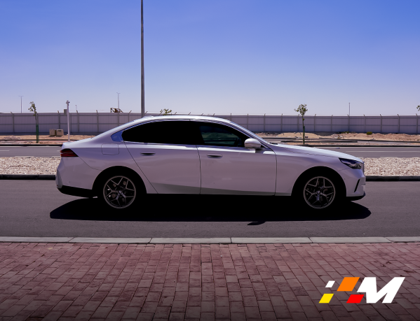 BMW 520i - 2024 — photo 2 for sale in Qatar