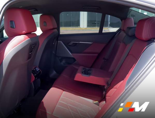 BMW 520i - 2024 — photo 10 for sale in Qatar