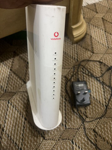 router with charger  - 3