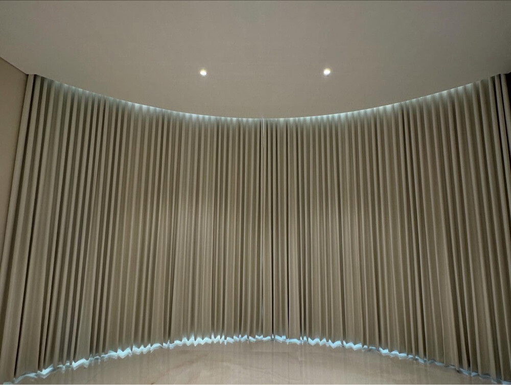 Curtain and sofa - 8