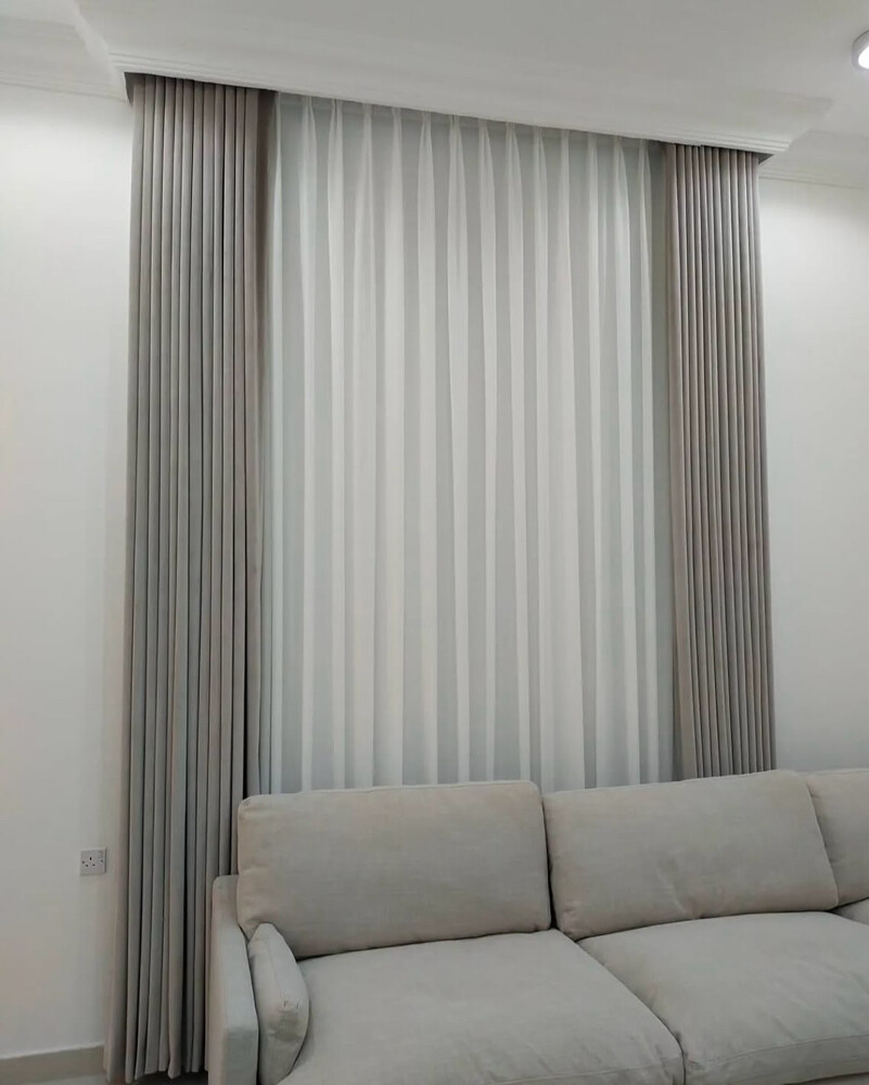 Curtain and sofa - 4