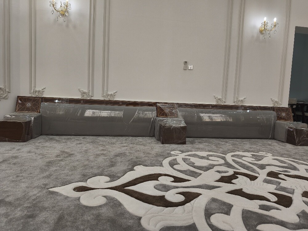 Benyar Aradiya with the majlis. - 6