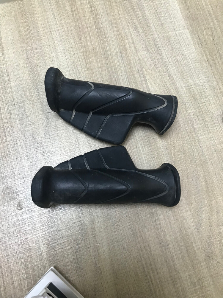 قبضات سكان سبارك  - 2
