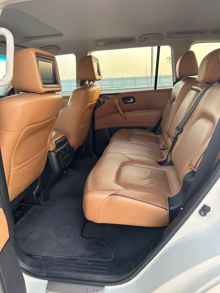 Nissan Patrol 2016 Platinum V8 — photo 2 for sale in Qatar