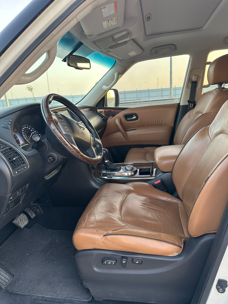 Nissan Patrol 2016 Platinum V8 — photo 7 for sale in Qatar