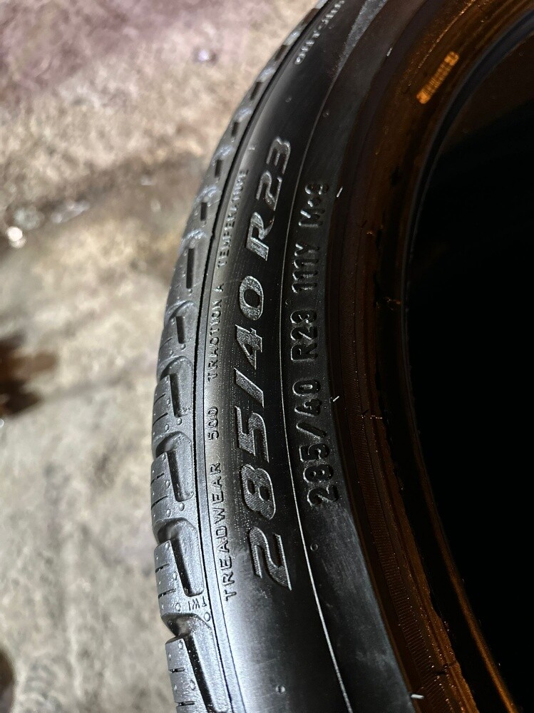 285/40/23 Pirelli, 2024 MF, 0 K.M - 2